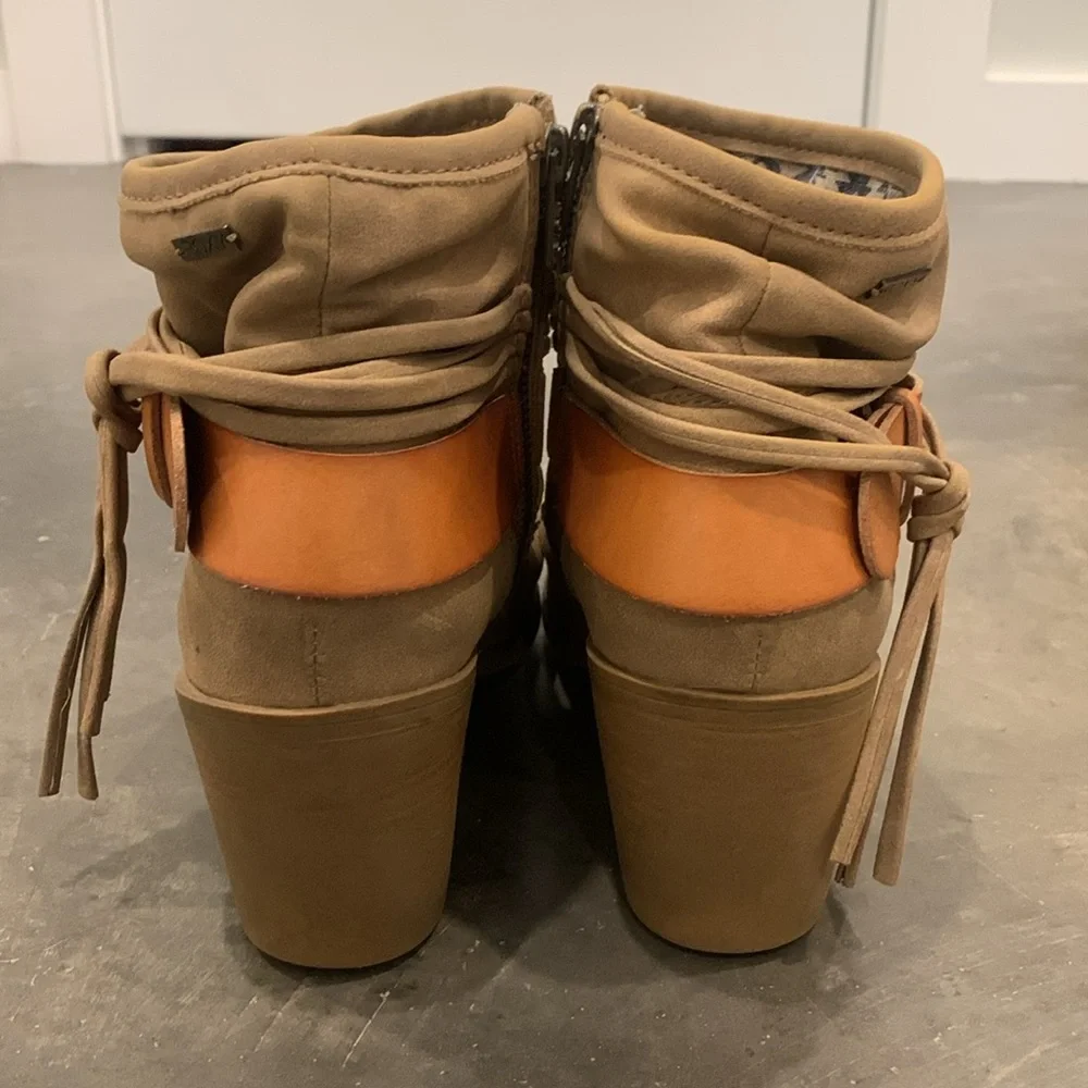 Roxy Ankle Boots - Size 7.5 - Picture 3 of 6